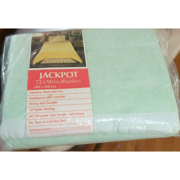 VTG  Mint Green Blanket Twin/Full Size Bed 72x90 Acrylic/Nylon Blend New Old Sto - Picture 1 of 13
